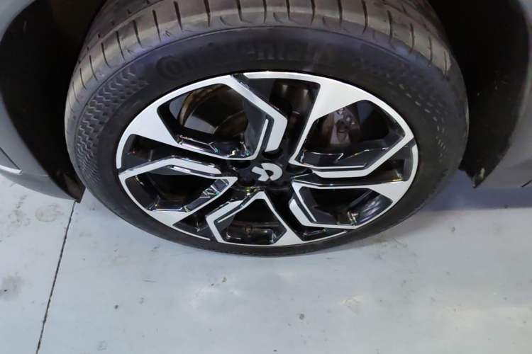 Used Nio ES8 2020 580 km Range Signature Edition Six-Seater Version Left Front Wheel Hub