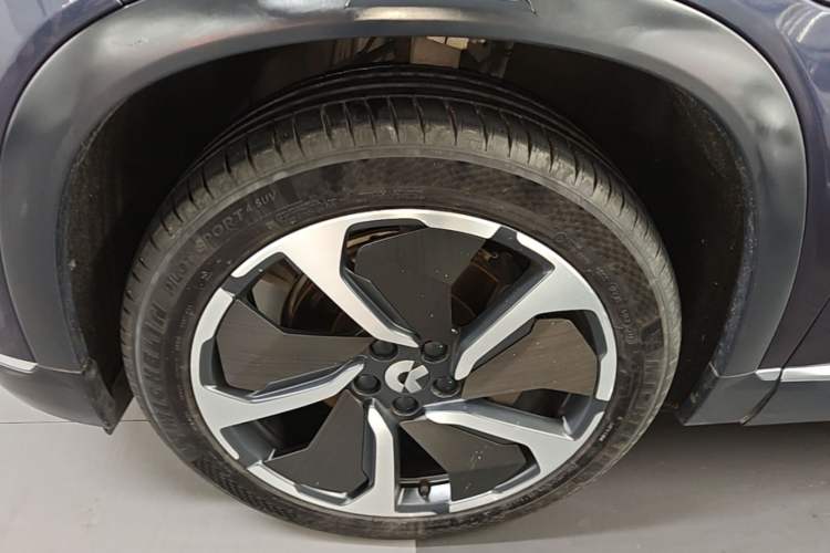 Used Nio ES8 2020 415 km Signature Edition 6-Seater Version Left Front Wheel Hub