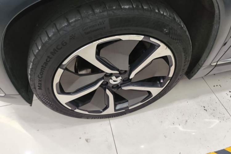 Used Nio ES8 2020 415 km Signature Edition 6-Seater Version Left Front Wheel Hub