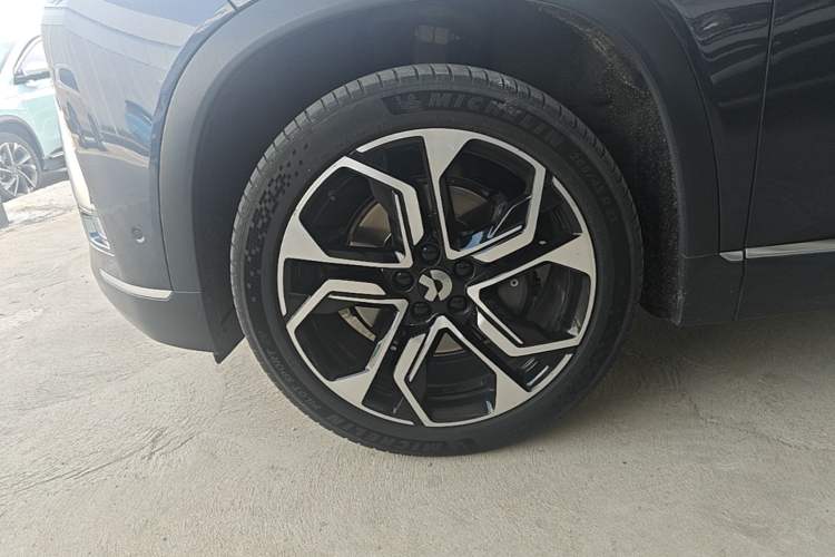 Used Nio ES8 2020 580 km Signature Edition 7-Seater Version Left Front Wheel Hub