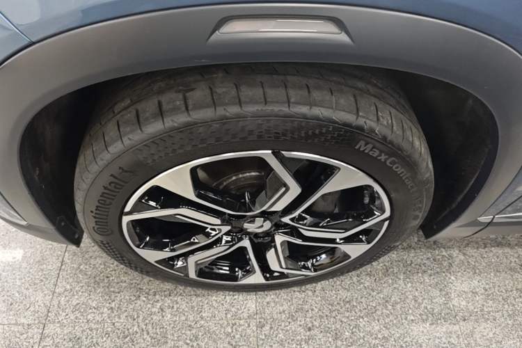 Used Nio ES8 2020 580 km Range Signature Edition Six-Seater Version Left Front Wheel Hub