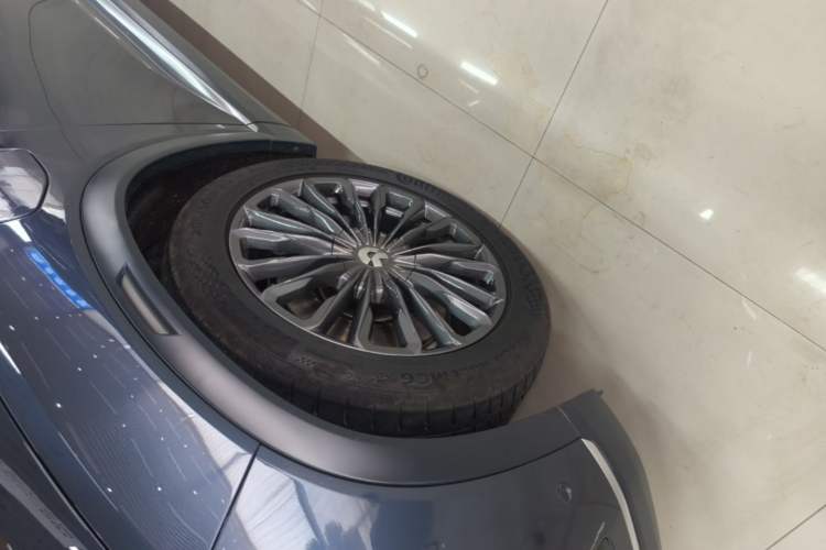 Used Nio ES8 2020 415 km Range 6-Seater Version Left Front Wheel Hub