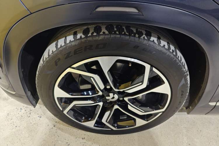 Used Nio ES8 2020 415 km Signature Edition 6-Seater Version Left Front Wheel Hub