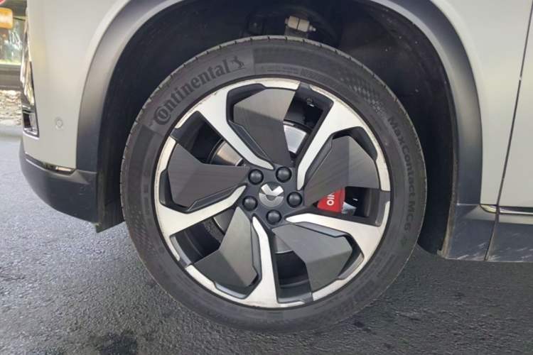 Used Nio ES8 2020 415 km Signature Edition 6-Seater Version Left Front Wheel Hub