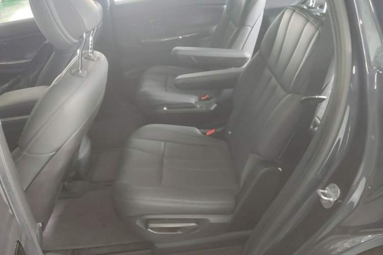 Used Nio ES8 2020 415 km Signature Edition 6-Seater Version Left Rear Seat