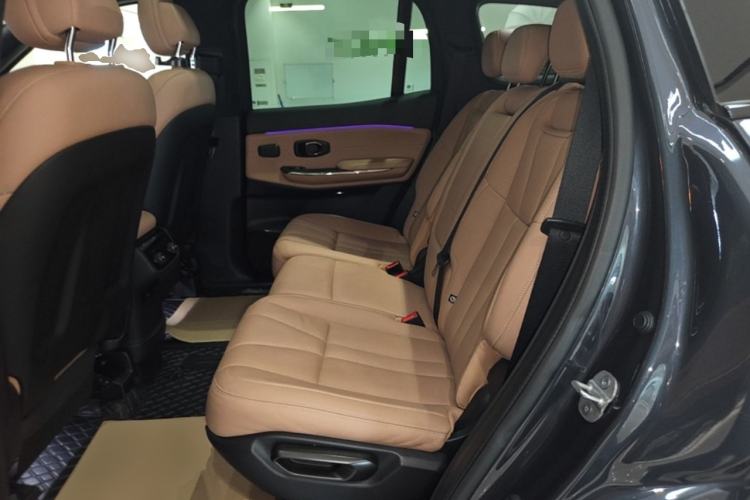 Used Nio ES8 2020 415 KM Signature Edition 7-Seater Version Left Rear Seat