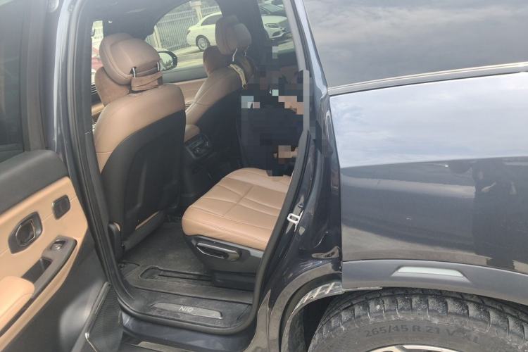 Used Nio ES8 2020 580 km Range Signature Edition Six-Seater Version Left Rear Seat