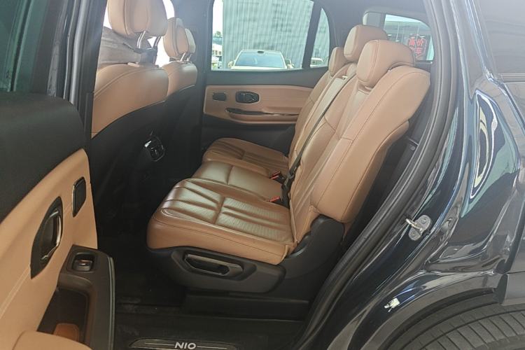 Used Nio ES8 2020 580 km Signature Edition 7-Seater Version Left Rear Seat