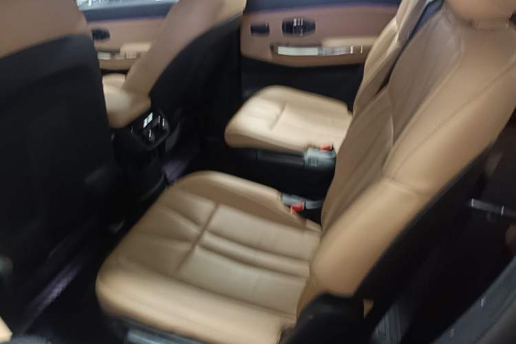 Used Nio ES8 2020 580 km Range Signature Edition Six-Seater Version Left Rear Seat