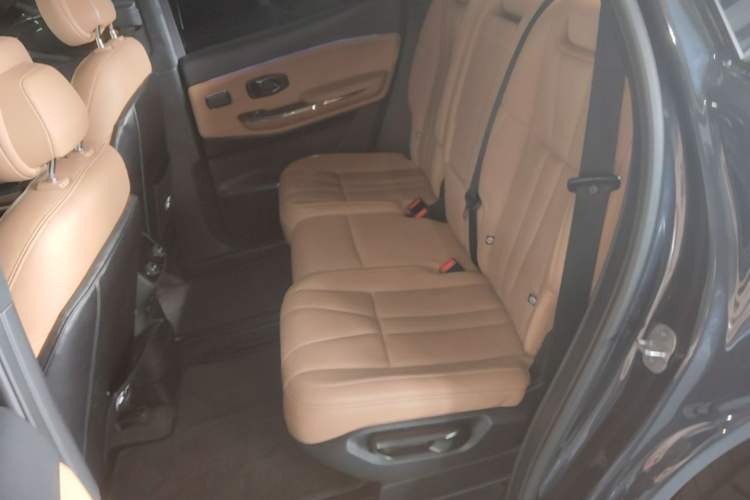 Used Nio ES8 2020 415 KM Signature Edition 7-Seater Version Left Rear Seat