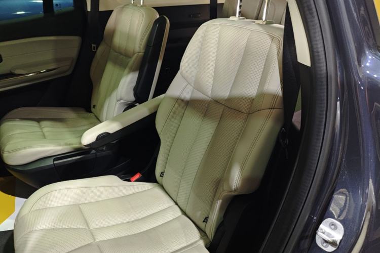 Used Nio ES8 2020 415 km Signature Edition 6-Seater Version Left Rear Seat