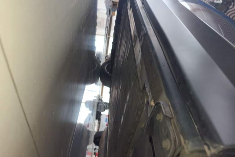 Used Nio ES8 2020 580 km Range Six-Seater Version Left Side Sill