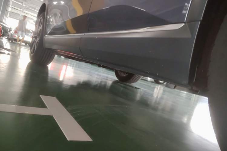 Used Nio ES8 2020 415 km Range 7-Seater Version Left Side Sill