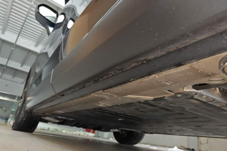 Used Nio ES8 2020 580 km Range Six-Seater Version Left Side Sill