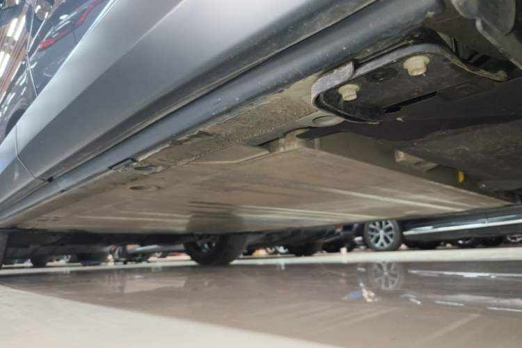 Used Nio ES8 2020 415 km Signature Edition 6-Seater Version Left Side Sill