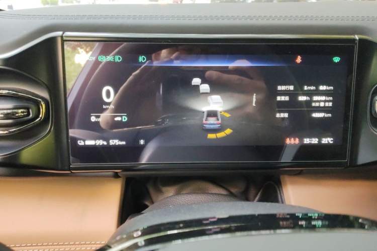 Used Nio ES8 2020 415 KM Signature Edition 7-Seater Version Odometer Close Up