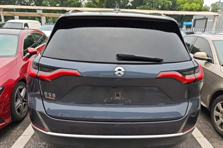 Used Nio ES8 2020 415 km Range 6-Seater Version Rear