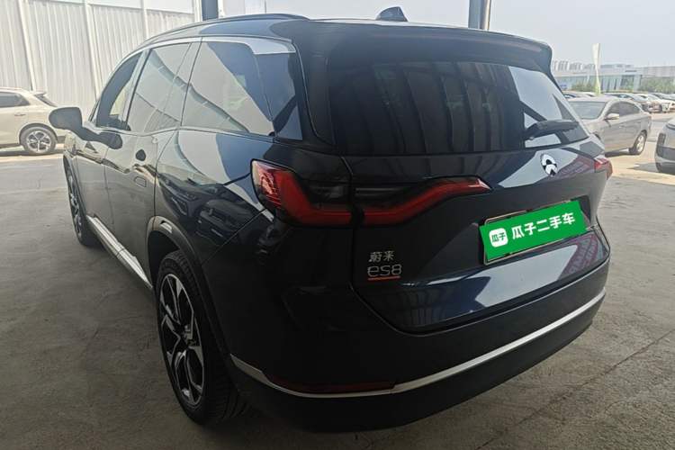 Used Nio ES8 2020 580 km Signature Edition 7-Seater Version Rear Left 45 Deg