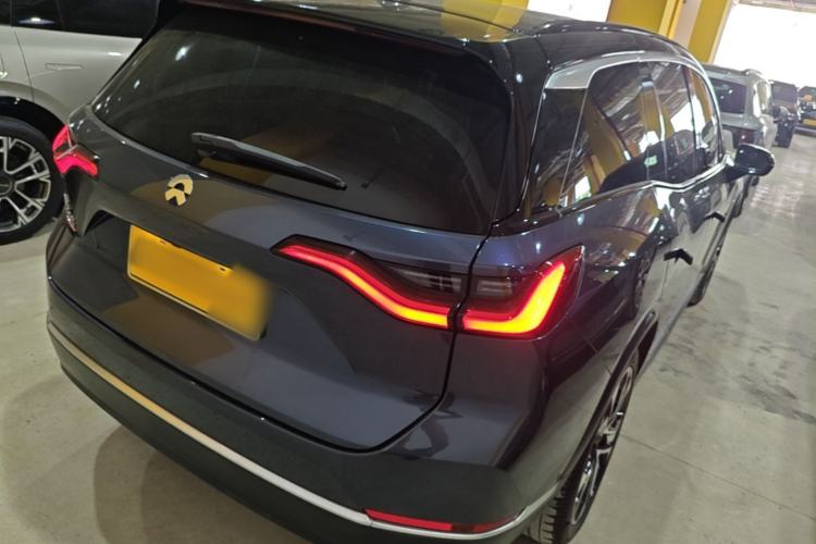 Used Nio ES8 2020 415 km Signature Edition 6-Seater Version Rear Right 45 Deg