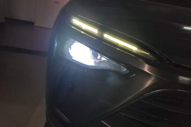 Used Nio ES8 2020 415 km Signature Edition 6-Seater Version Right Front Headlight