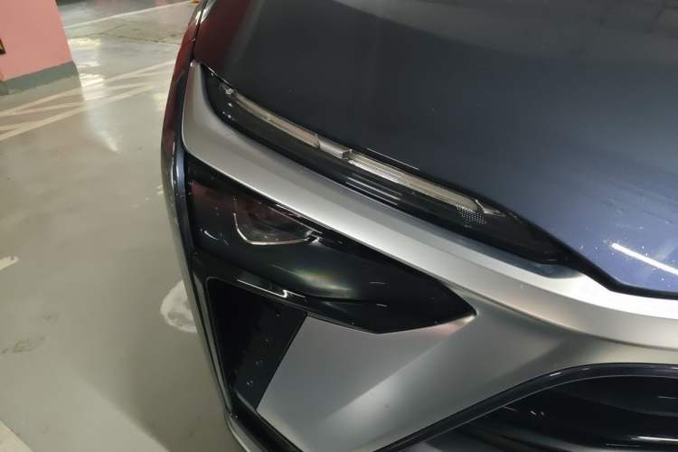Used Nio ES8 2020 580 km Range Six-Seater Version Right Front Headlight