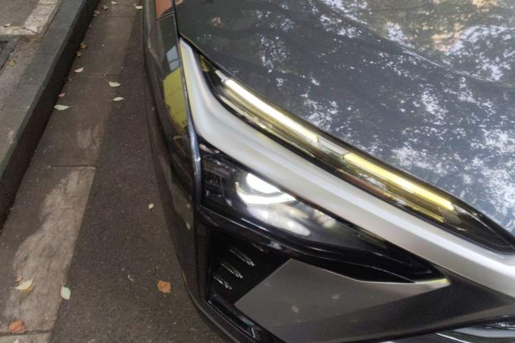Used Nio ES8 2020 415 KM Signature Edition 7-Seater Version Right Front Headlight