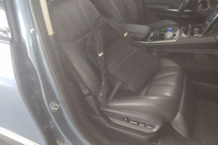 Used Nio ES8 2020 415 km Signature Edition 6-Seater Version Right Front Seat