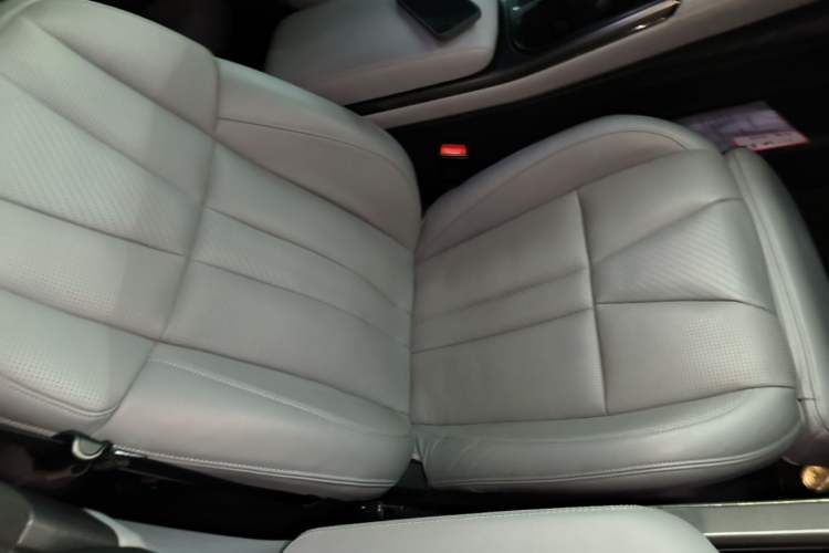Used Nio ES8 2020 415 km Signature Edition 6-Seater Version Right Front Seat