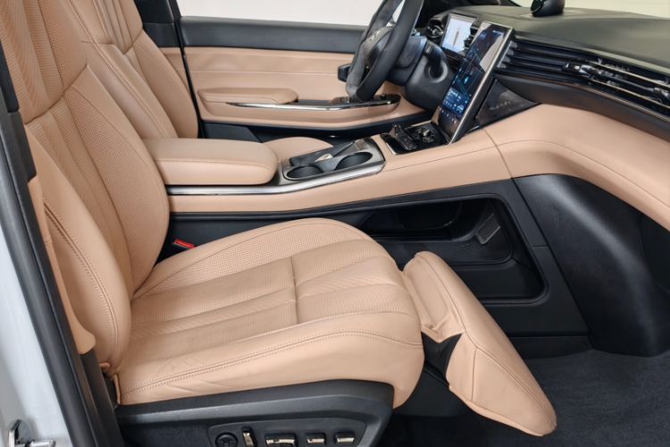 Used Nio ES8 2020 415 KM Signature Edition 7-Seater Version Right Front Seat