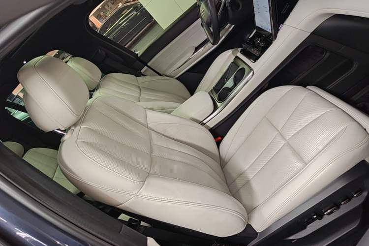 Used Nio ES8 2020 415 km Signature Edition 6-Seater Version Right Front Seat