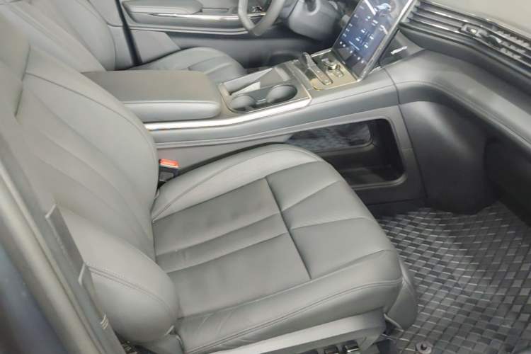 Used Nio ES8 2020 415 km Signature Edition 6-Seater Version Right Front Seat