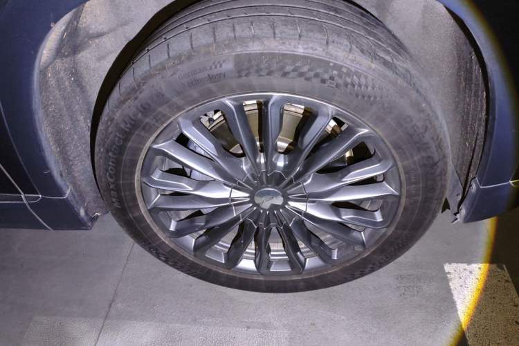 Used Nio ES8 2020 415 km Range 6-Seater Version Right Front Wheel Hub