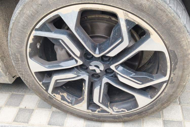 Used Nio ES8 2020 580 km Range Signature Edition Six-Seater Version Right Front Wheel Hub