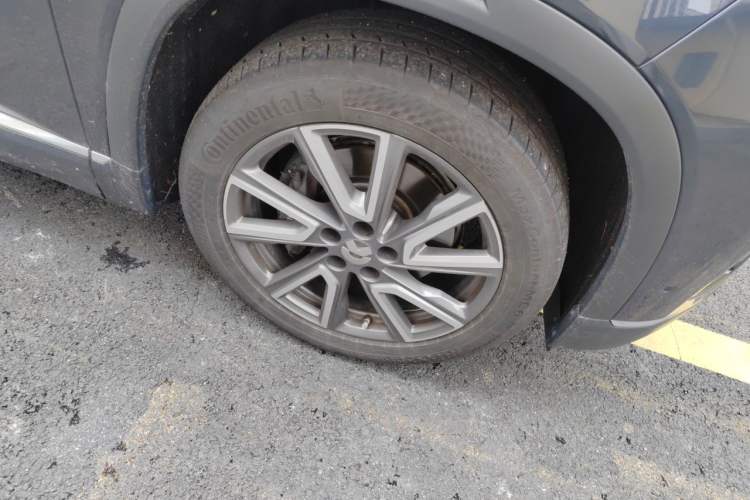 Used Nio ES8 2020 580 km Range Six-Seater Version Right Front Wheel Hub