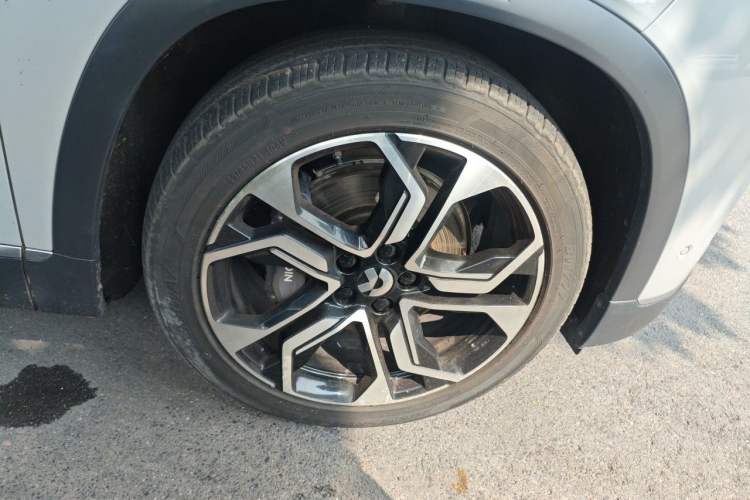 Used Nio ES8 2020 580 km Signature Edition 7-Seater Version Right Front Wheel Hub