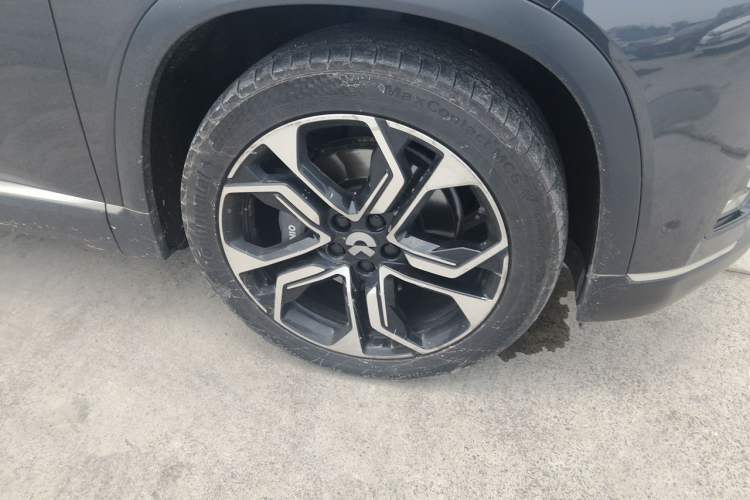 Used Nio ES8 2020 580 km Range Signature Edition Six-Seater Version Right Front Wheel Hub