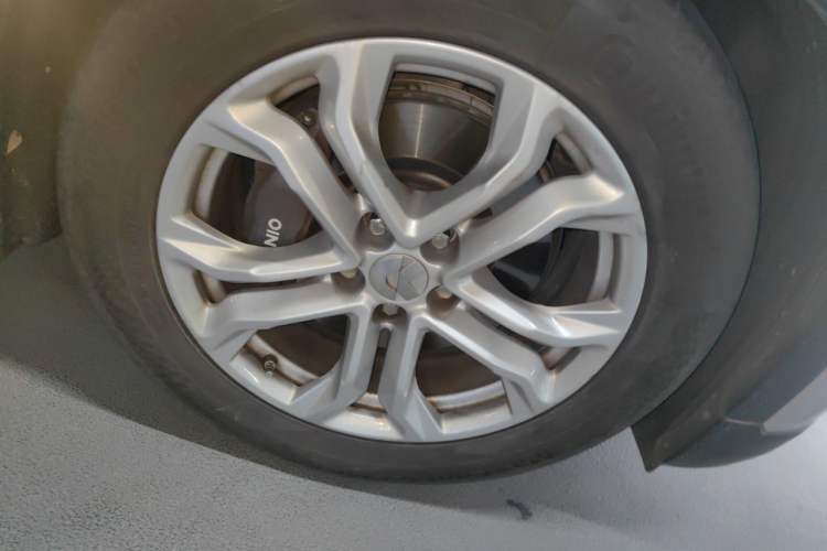 Used Nio ES8 2020 415 km Range 7-Seater Version Right Front Wheel Hub