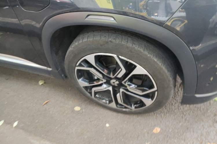 Used Nio ES8 2020 415 KM Signature Edition 7-Seater Version Right Front Wheel Hub