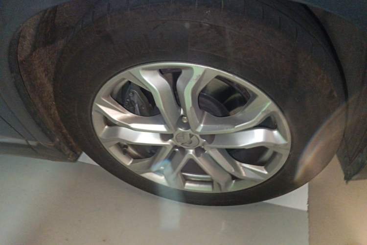 Used Nio ES8 2020 580 km Range 7-Seater Version Right Front Wheel Hub