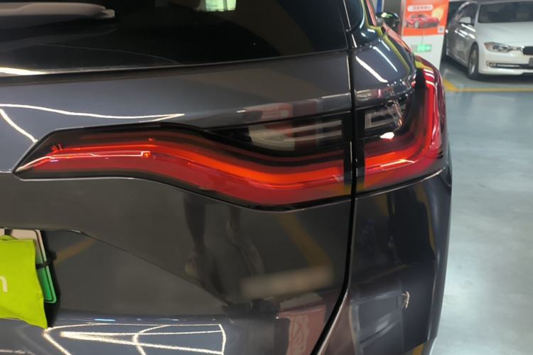 Used Nio ES8 2020 580 km Range Six-Seater Version Right Rear Taillight