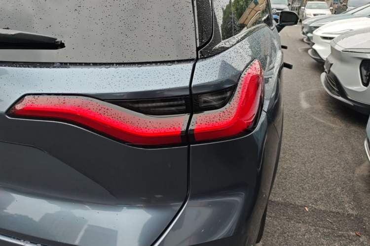Used Nio ES8 2020 580 km Range Six-Seater Version Right Rear Taillight