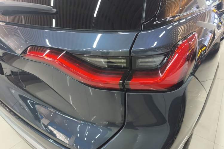 Used Nio ES8 2020 415 km Signature Edition 6-Seater Version Right Rear Taillight
