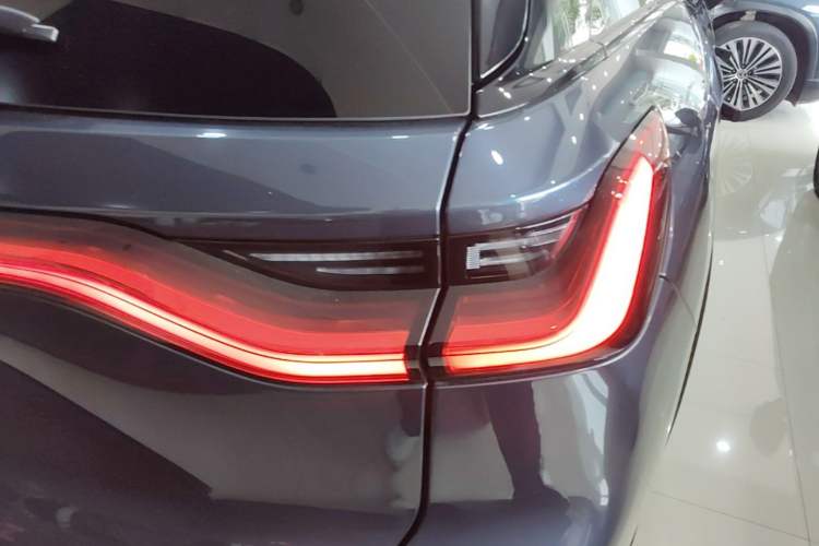 Used Nio ES8 2020 415 km Signature Edition 6-Seater Version Right Rear Taillight