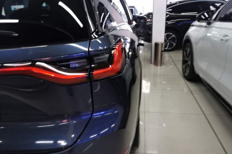Used Nio ES8 2020 415 km Signature Edition 6-Seater Version Right Rear Taillight
