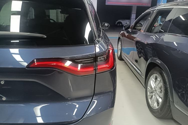 Used Nio ES8 2020 580 km Range Signature Edition Six-Seater Version Right Rear Taillight