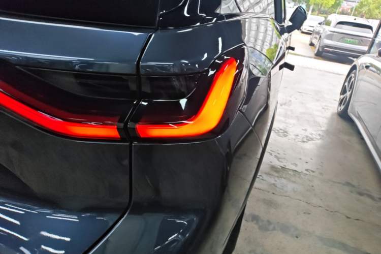Used Nio ES8 2020 415 km Signature Edition 6-Seater Version Right Rear Taillight