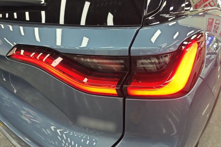 Used Nio ES8 2020 580 km Range Signature Edition Six-Seater Version Right Rear Taillight