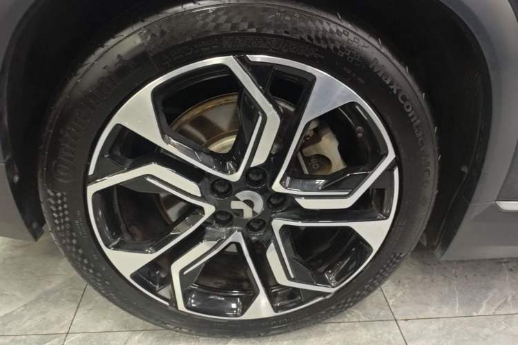 Used Nio ES8 2020 580 km Range Six-Seater Version Right Rear Wheel Hub