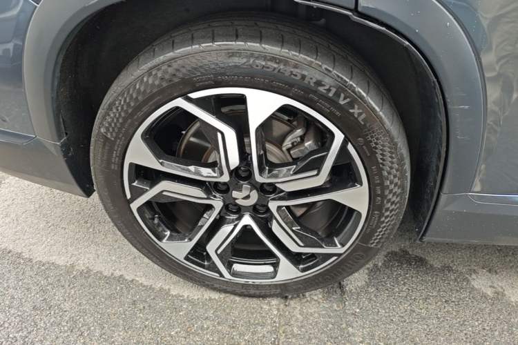 Used Nio ES8 2020 580 km Range Six-Seater Version Right Rear Wheel Hub