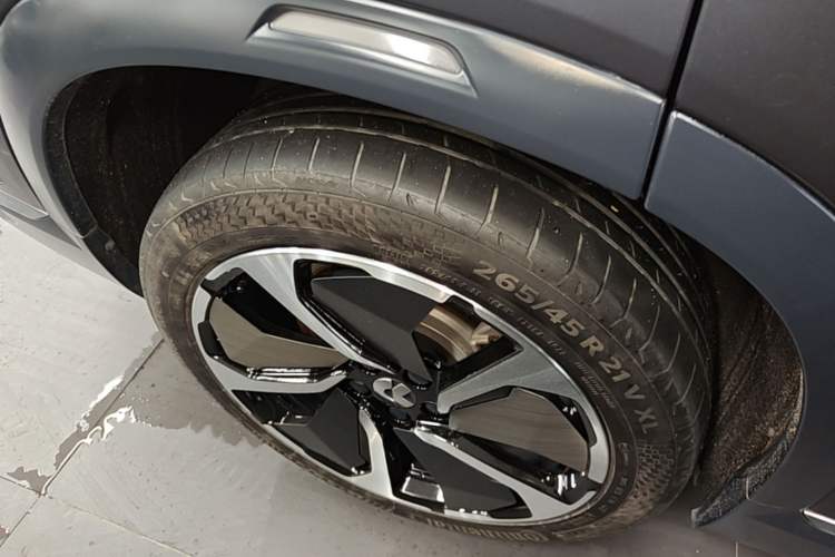 Used Nio ES8 2020 415 km Signature Edition 6-Seater Version Right Rear Wheel Hub